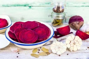 which foods boost the immune system | Beets and Garlic